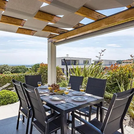 Vila Val Di Bora - Moderne 4 Sterne Ferienvilla Mit Pool, Meerblick, Grill