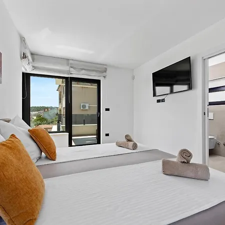 Val Di Bora - Moderne 4 Sterne Ferienvilla Mit Pool, Meerblick, Grill *
