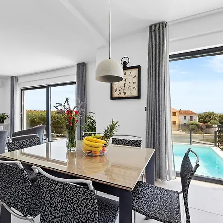 Val Di Bora - Moderne 4 Sterne Ferienvilla Mit Pool, Meerblick, Grill Vila *