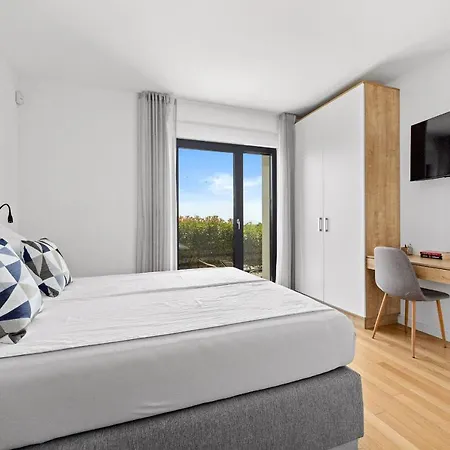 Val Di Bora - Moderne 4 Sterne Ferienvilla Mit Pool, Meerblick, Grill * Ližnjan